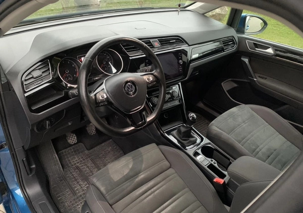 Volkswagen Touran cena 86000 przebieg: 64738, rok produkcji 2019 z Siedlce małe 106